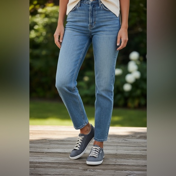 Taos Footwear Gray Sneakers - Picture 1 of 4